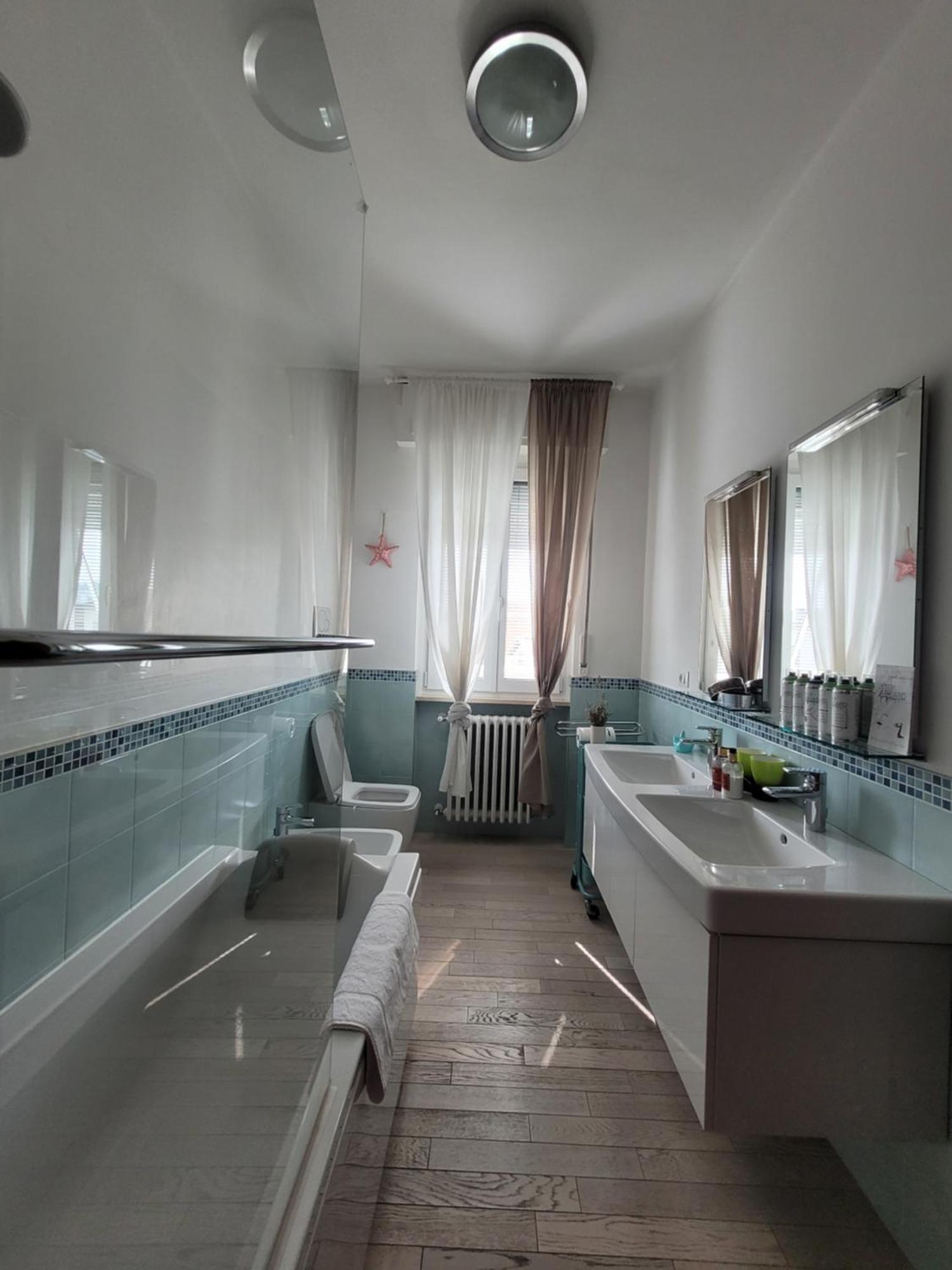 Garda Best Living Lägenhet Desenzano del Garda Exteriör bild